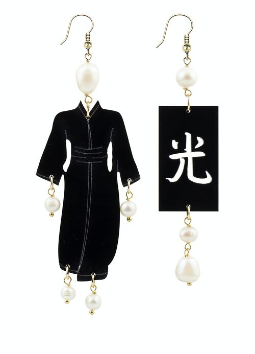 Gioielli eleganti perfetti per ogni occasione. Orecchini Donna Kimono Grande Plexiglas Nero e Pietre Perla Made in Italy