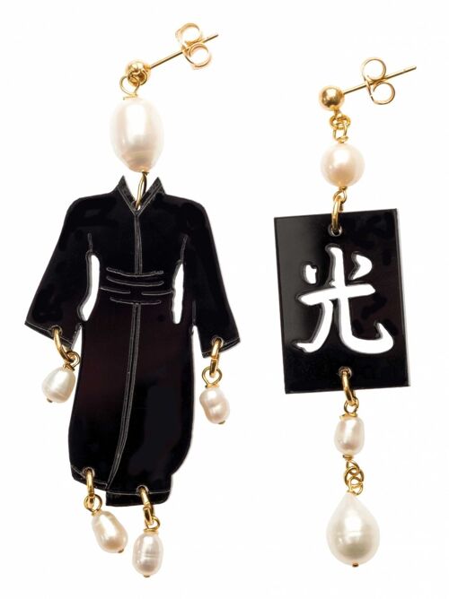 Gioielli eleganti perfetti per ogni occasione. Orecchini Donna Kimono Piccolo Plexiglas Nero e Pietre Perla Made in Italy