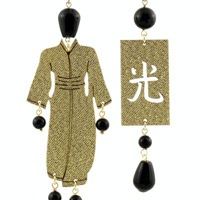 Perfekte Juwelen, um bei Ihren besonderen Anlässen zu glänzen. Kimono-Ohrringe für Damen, groß, Seide, Gold und schwarze Steine, hergestellt in Italien