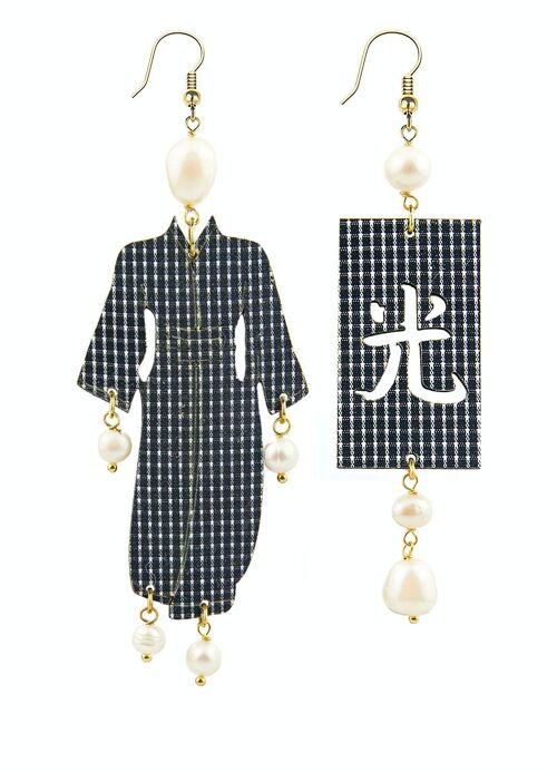 Gioielli eleganti perfetti per ogni occasione. Orecchini Donna Kimono Grande Yukata Tessuto Quadretti e Pietre Perla Made in Italy