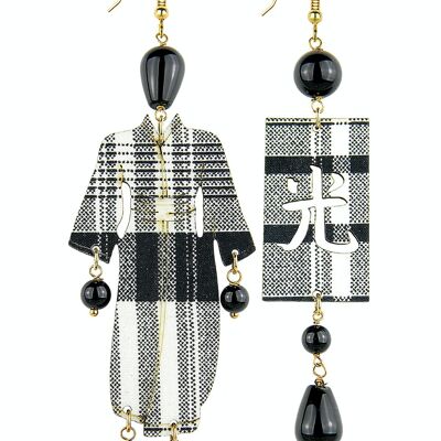 Eleganter Schmuck perfekt für jeden Anlass. Damenohrringe Kimono Big Yukata Gestreifter Stoff und schwarze Steine Made in Italy