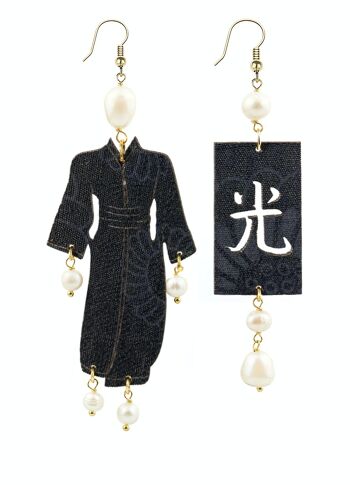 Bijoux élégants parfaits pour toutes les occasions. Boucles d'Oreilles Femme Kimono Big Yukata Tissu Texturé et Pierres Perlées Fabriqué en Italie