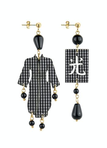 Bijoux élégants parfaits pour toutes les occasions. Boucles d'Oreilles Femme Kimono Petits Carreaux Yukata Tissu et Pierres Noires Fabriqué en Italie