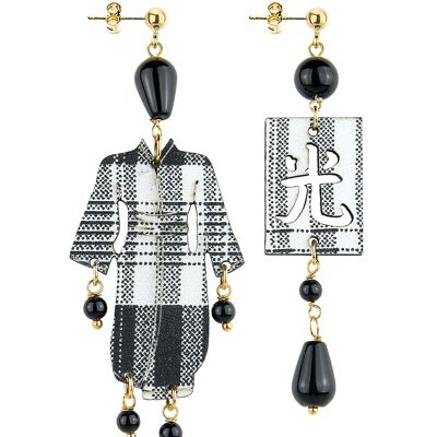 Eleganter Schmuck perfekt für jeden Anlass. Damenohrringe Kimono Small Yukata Gestreifter Stoff und schwarze Steine Made in Italy