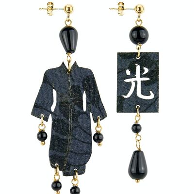 Joyas elegantes perfectas para cualquier ocasión. Pendientes Mujer Kimono Pequeño Yukata Tejido Texturizado y Piedras Negras Made in Italy