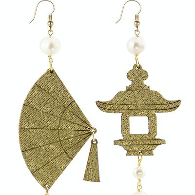 Perfect jewels to shine on your special occasions. Fujiyama Women's Earrings Big Gold Silk Fan and Pearl Stones. Made in Italy