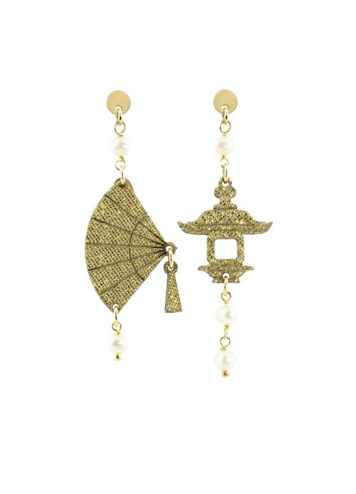 Gioielli perfetti per risplendere nelle tue occasioni speciali. Orecchini Donna Fujiyama Ventaglio Mini Seta Oro e Pietre Perla. Made in Italy