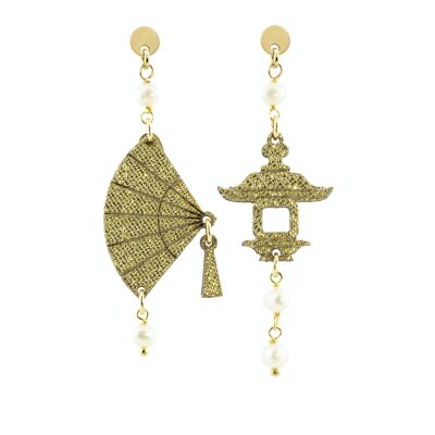 Perfekte Juwelen, um bei Ihren besonderen Anlässen zu glänzen. Fujiyama Damenohrringe Fan Mini Silk Gold und Pearl Stones. Hergestellt in Italien