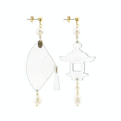 Bijoux élégants parfaits pour toutes les occasions. Boucles d'Oreilles Femme Fujiyama Petit Eventail en Plexiglas Transparent et Pierres Perlées. Fabriqué en Italie