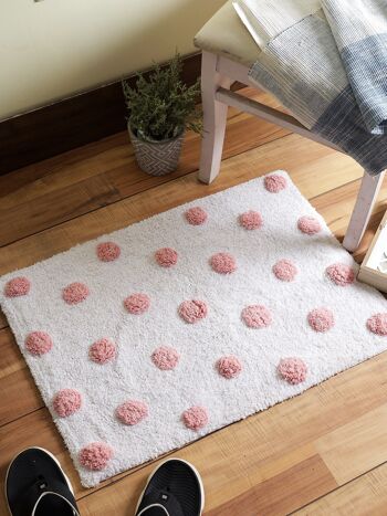 Tapis de bain en coton tufté rose et blanc 6