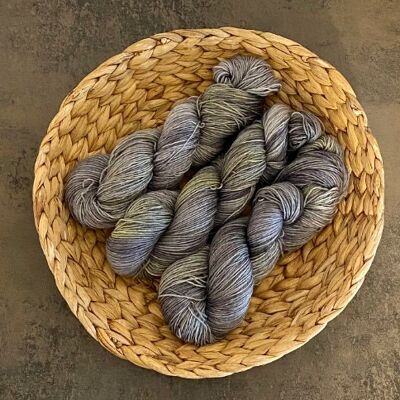 SILVER BEAM, Hand Dyed Wool, Hand Dyed Yarn, dyed with acid dyes