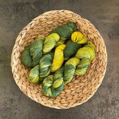 DANDELION ,Hand-dyed wool, Hand-dyed Yarn, dyed with acid dyes