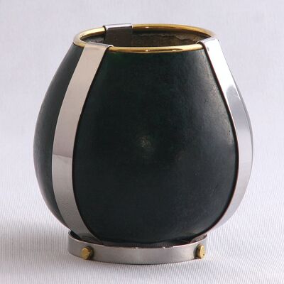 Tinted calabash with stainless steel base