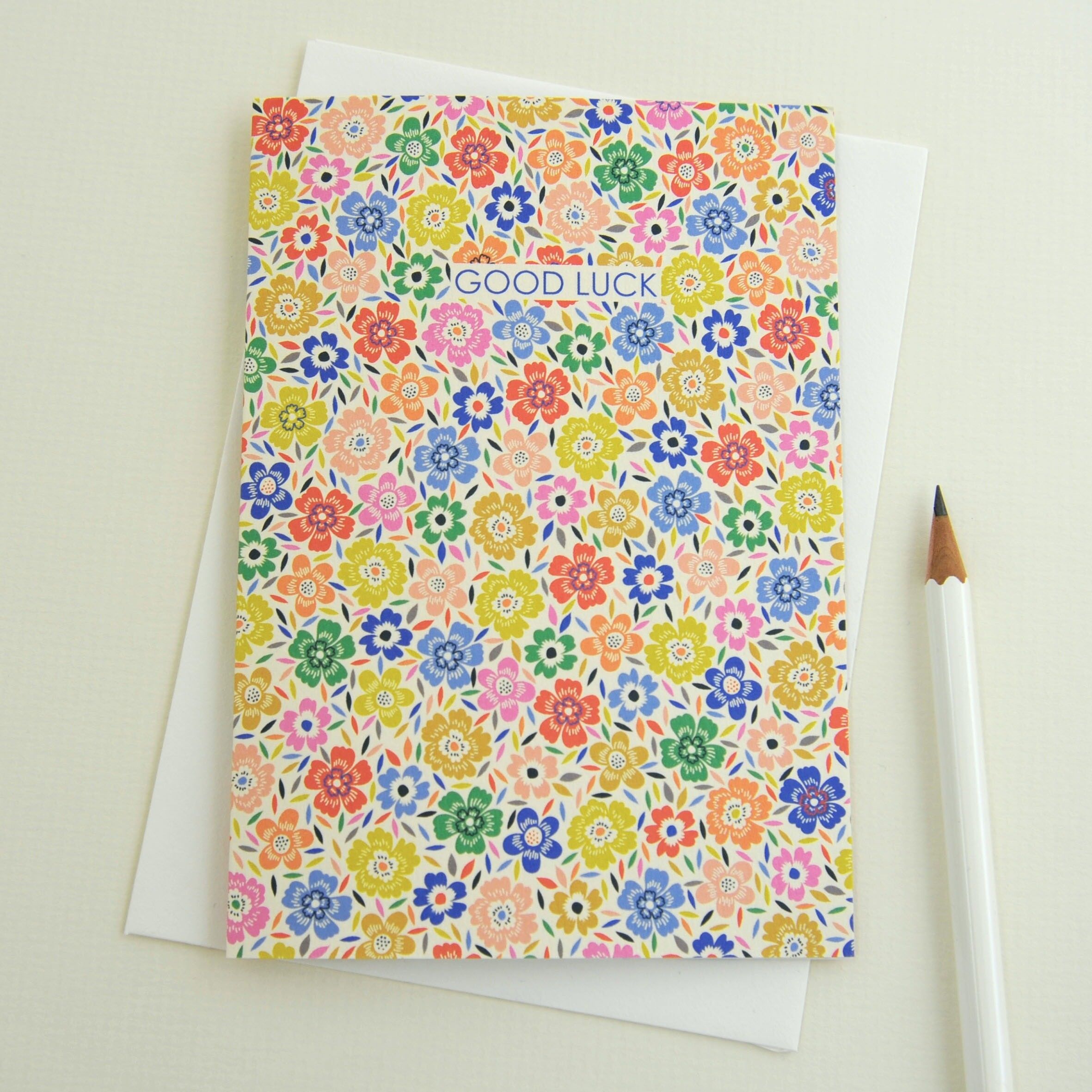 Tarjeta de felicitaciones florales de buena suerte