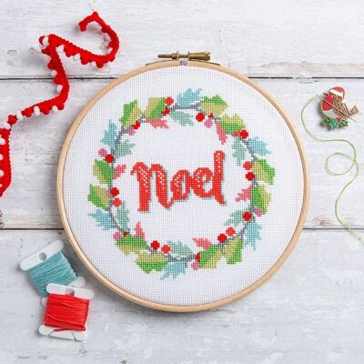 Noel Holly Wreath - Kit de punto de cruz de Navidad