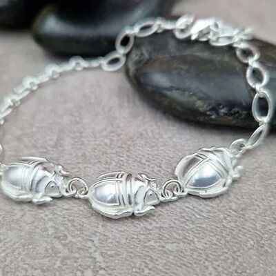 Bracelet argent - chaîne maille ovale et intercalaire pièces scarabées porte bonheur