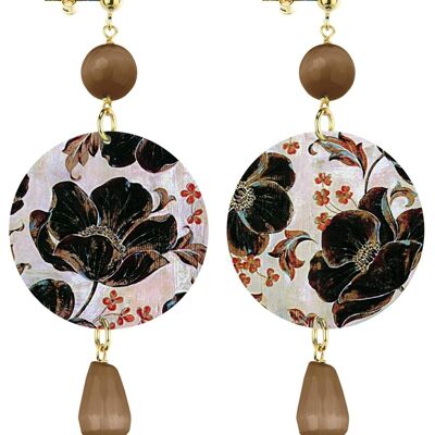 Celebrate spring with flower-inspired jewelry. The Circle Woman Earrings Classic Dark Flower Light Background. Made in Italy