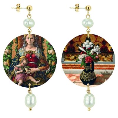 Elige tu obra de arte y llévala siempre contigo. Pendientes The Classic Circle para Mujer Madonna Della Candelletta By C. Crivelli en Latón y Perla Piedras Naturales Made in Italy