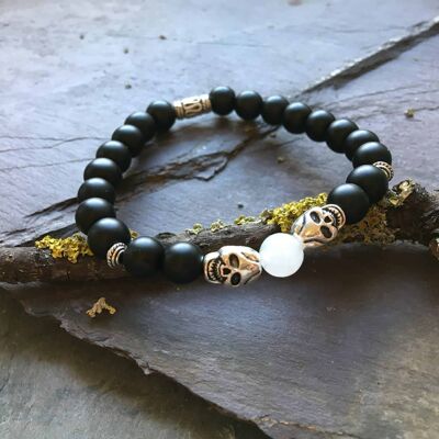 Stahl-Totenkopf mit Onyx und weißer Jade-Perlen-Ganzheitliches Armband