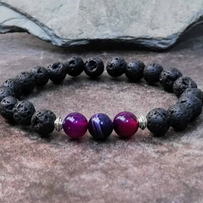 Bracelet en perles de pierre de lave et d'agate violette.
