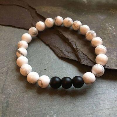 Bracelet de perles en pierre howlite blanche et onyx noir mat