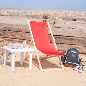 Chaise longue de plage Harbour Housewares - Rouge avec cadre en bois de hêtre 2