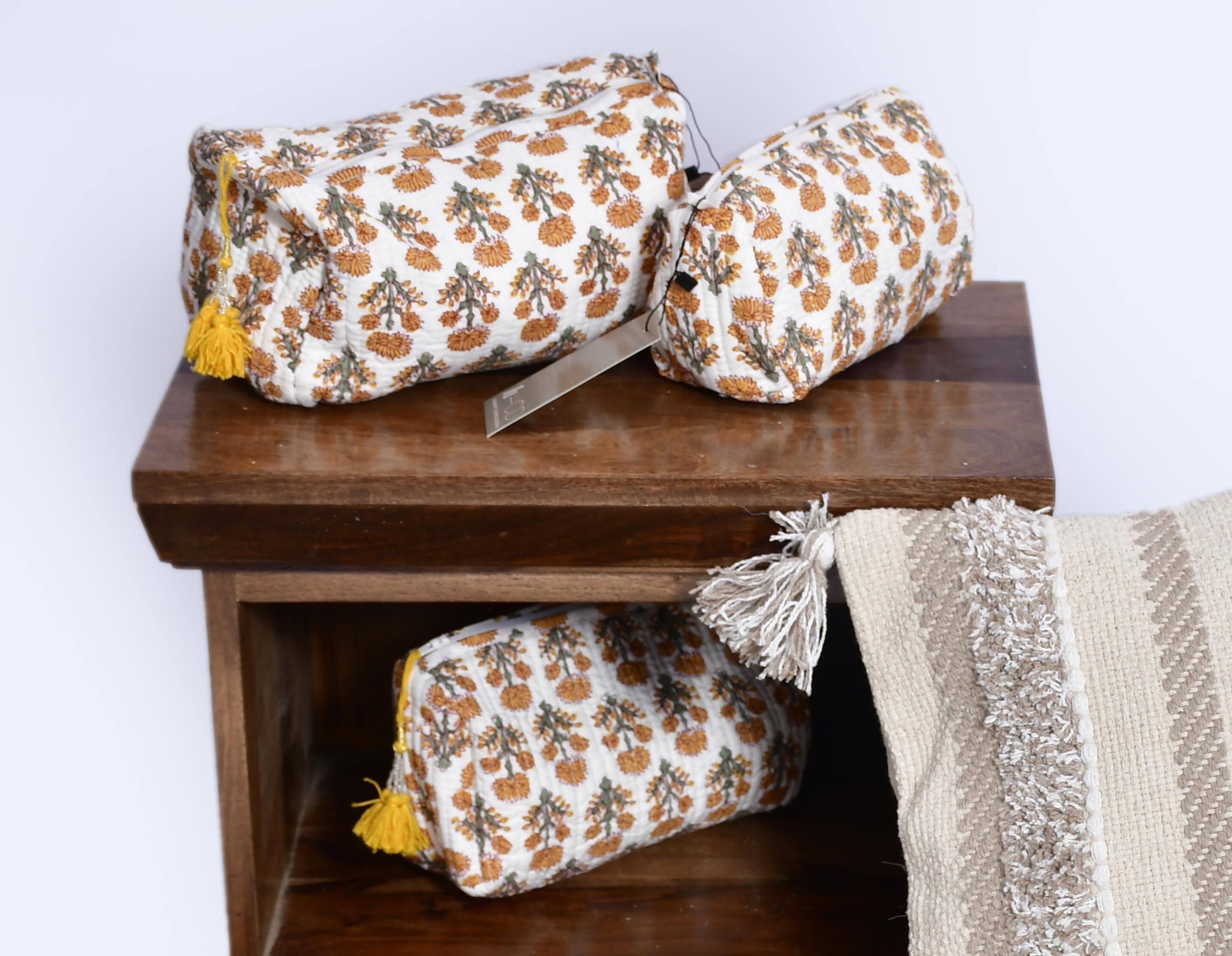 Elena Handmade Pouch with Organic Block Print_ Set mit 3 Taschen
