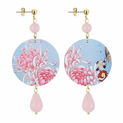 Celebrate spring with flower-inspired jewelry. The Circle Women's Earrings Small Pink Flower Light Blue Background. Made in Italy