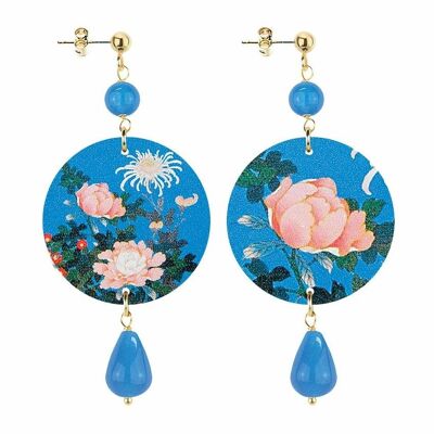 Celebrate spring with flower-inspired jewelry. The Small Circle Women's Earrings Pink Flowers Blue Background. Made in Italy