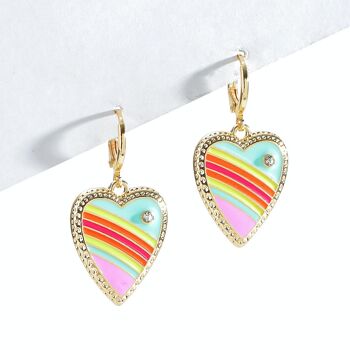 Boucles d'oreilles en forme de coeur à rayures colorées 2