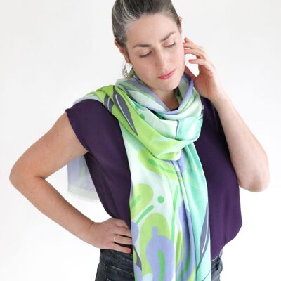 Scarf Ecovero (TM) / Big Flowers – may green / lilac