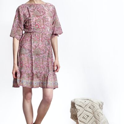 Mini-Boho-Kleid mit offener Rückenbindung_Böhmisches Kleid mit umweltfreundlichen Farbstoffen