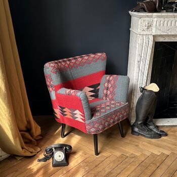 FAUTEUIL EN KILIM BRODÉ MAIN PIED BOIS NOIR 68X70X77.5CM INCA 2