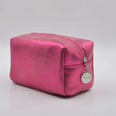 MEDIUM SPARKLING BEAUTY BAG
COLOR FUCSHIA