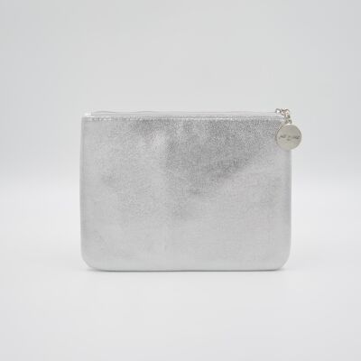SMALL FLAT SPARKLING POUCH
SILVER COLOR