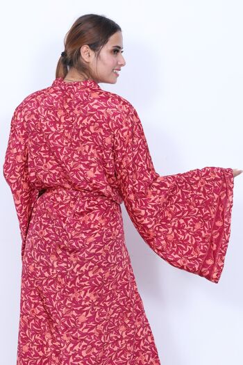 Robe kimono bohème, kimono vegan eco-responsable avec manches évasées, lien latéral et fente latérale 2