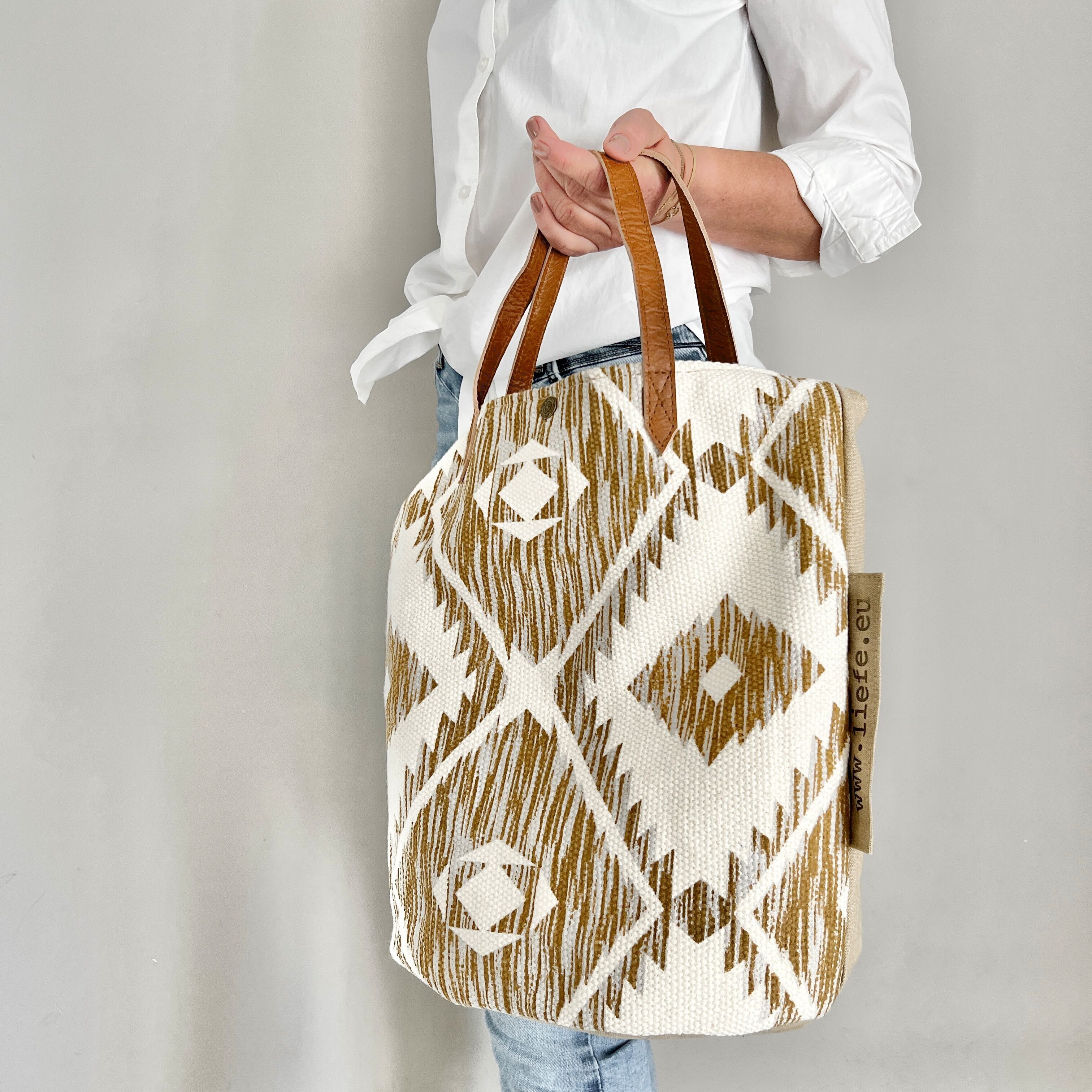 Bolso estilo cubo azteca - algodón con estampado tribal
