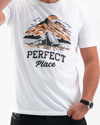 T-shirt Perfect Place - Tee shirt camping graphique aventure 4