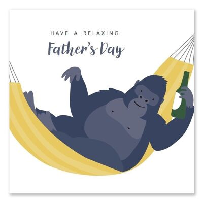 Relájese en la tarjeta de felicitación del día del padre / Gorila en una hamaca