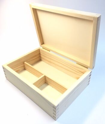 Boîte en bois avec départements