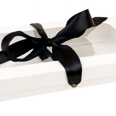 21 x 12.5 x 2.5 cm White Box & Black Ribbon - Pack of 12