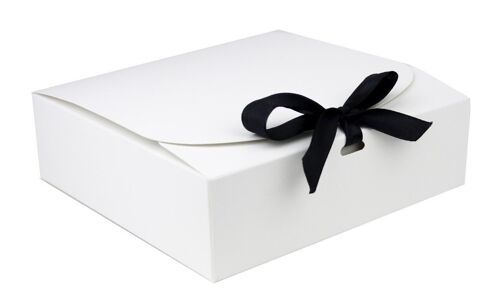16.5 x 16.5 x 5 cm White Box & Black Ribbon - Pack of 12