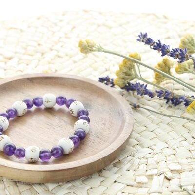 Amethyst bracelet 8 mm round beads and 1 cm wooden beads