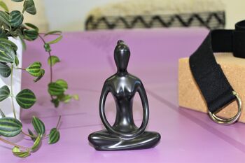 Statuette en Porcelaine Posture du Lotus Dhyana Mudra Noir mat 10 cm 1