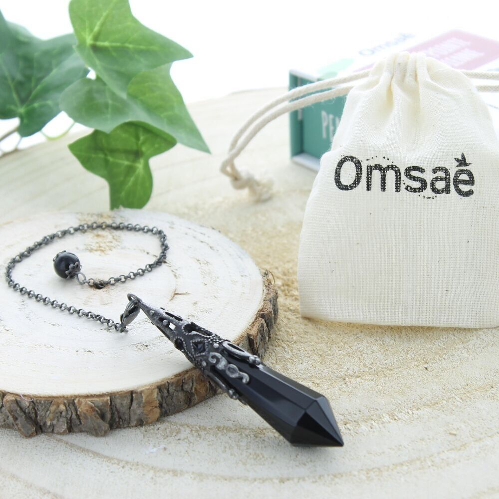 Schwarzes Obsidian-Punktpendel und Design-Hexe aus gealtertem silbernem Metall