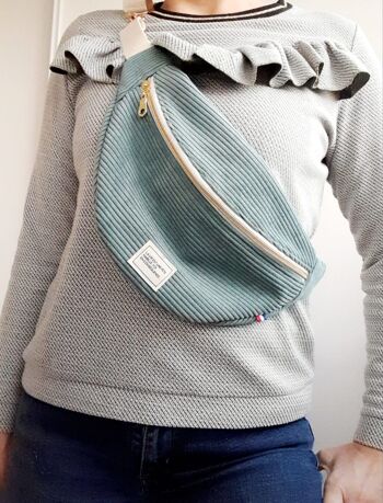 Sac banane velours vert 4