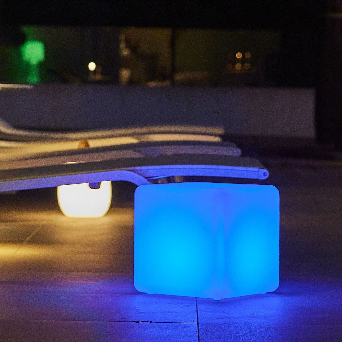 Cube solaire lumineux tabouret table basse LED CASY H30cm