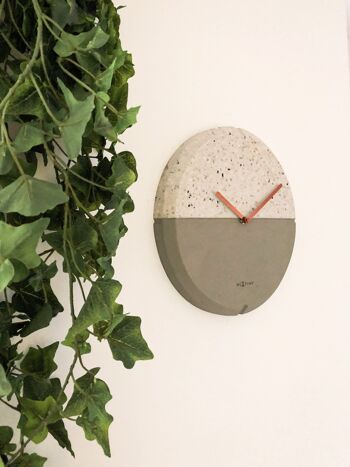 Horloge murale - 32 cm - Béton / Terrazzo - 'Conrazzo' 4