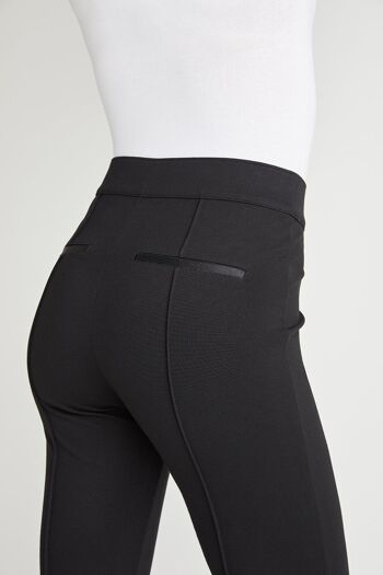 Pantalon droit coupe ajustée en ponte 4