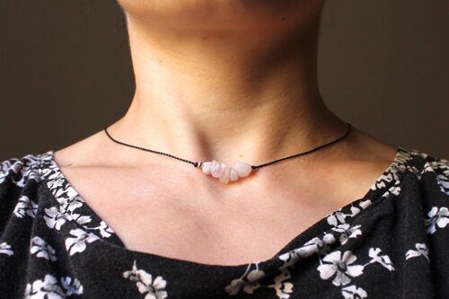 Wax string adjustable necklace with rose quartz chips